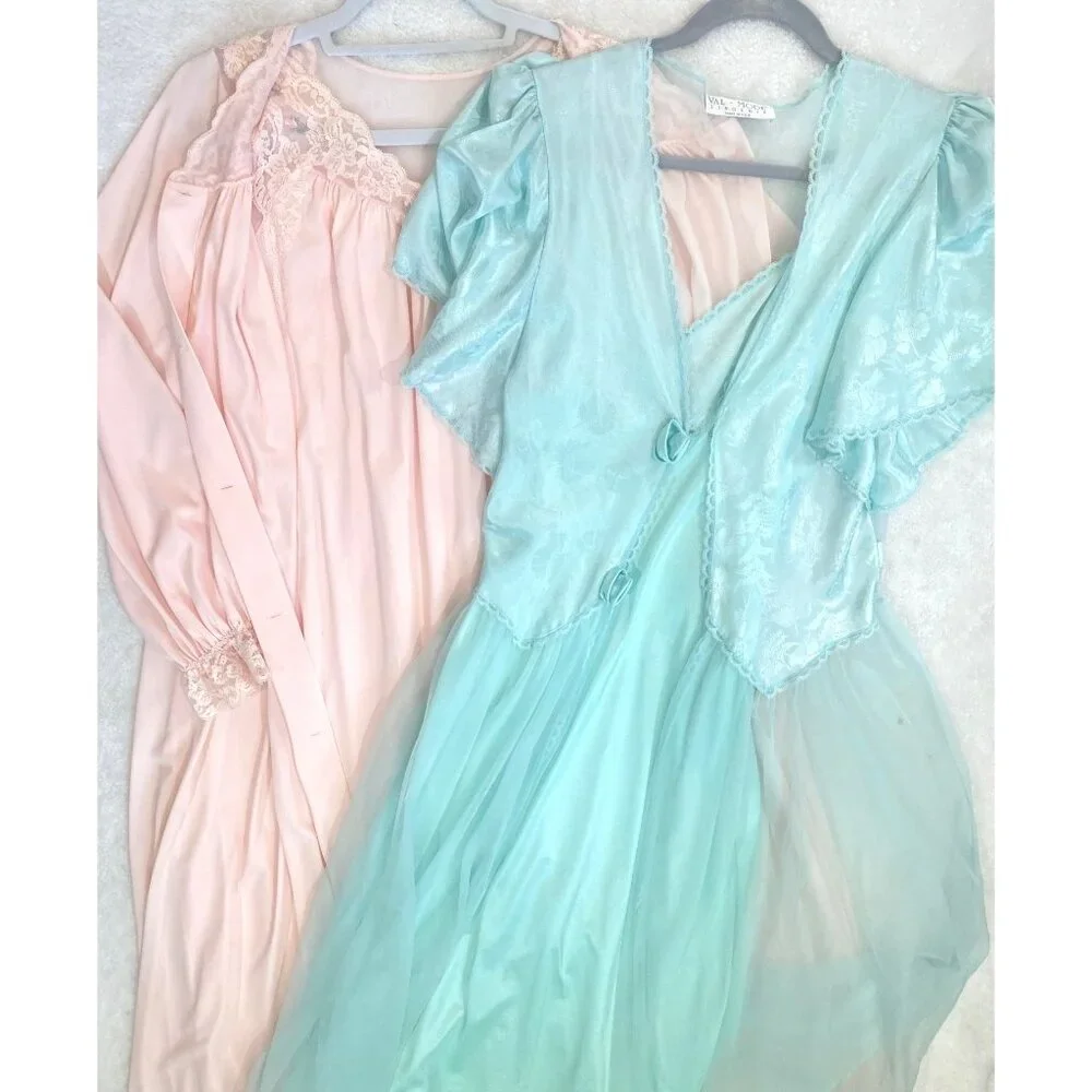 size M pink Shadowline nylon‎ vintage gown/robe set lace trim button front